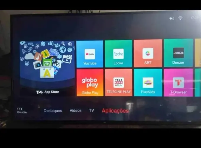 Vendo Smartv TCL 43 top de linha em estado de nova conforme fotos R$1250,00