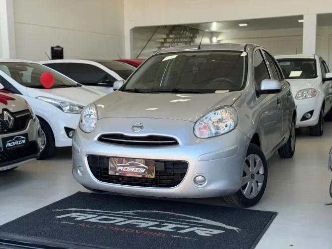 Nissan March S 1.0 16V Flex Fuel 5P 2012