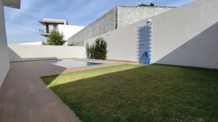 Excelente casa a venda no condomínio Lagos de Jarinu, em Jarinu SP