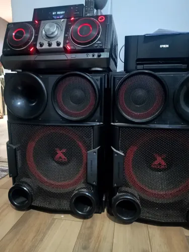 Aparelho de som lg 9730 preta quem gosta de som potente.
