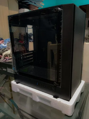 Gabinete Stratus Mesh ACEGEEK