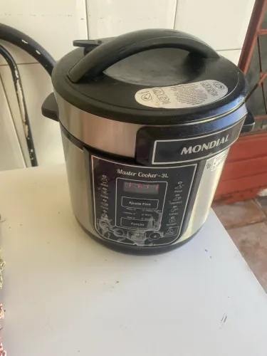 Panela de pressão elétrica