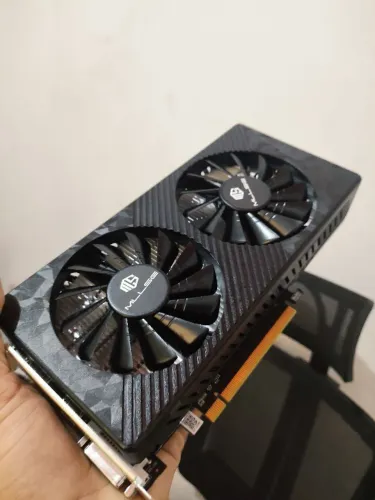 RX 590 8GB(TIRADA DA CAIXA APENAS PARA FOTOS).