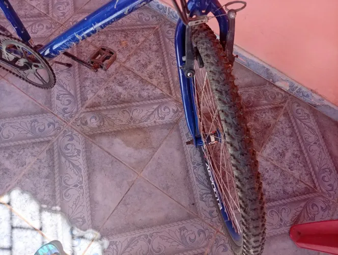 Vendo bicicleta toda filer dois pneus novos rolamento jante Aeria