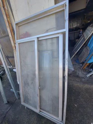 Janela de aluminio