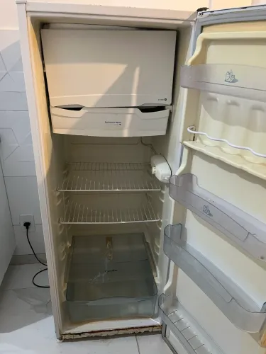 Vendo Geladeira 