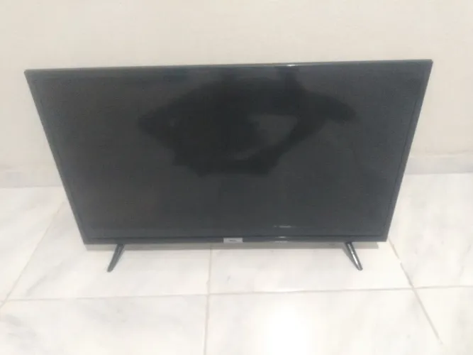 Tv com defeito na tela apenas
