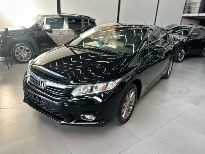 Honda Civic Sedan LXS 1.8/1.8 Flex 16V Aut. 4P 2013