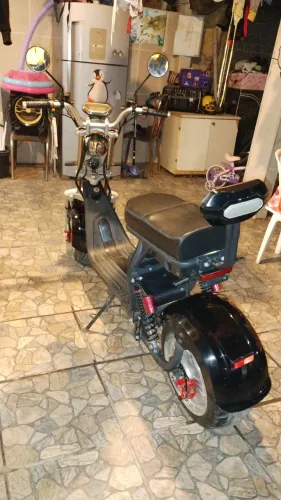 Moto novo barato x11 toda inteira 