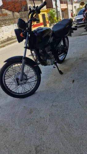 Fan 125  muito nova 