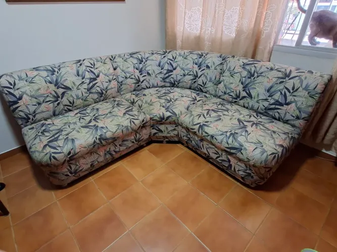 SOFÁ DE CANTO LINDO E PERFEITO