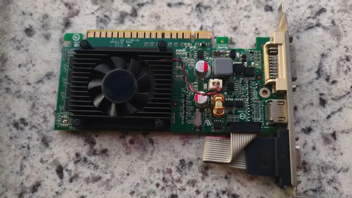Placa de vídeo GeForce 8400gs 1024mb DDR3