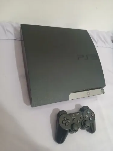Lindo PS3 Slim Desbloqueado lotado de jogos com 1 controle.