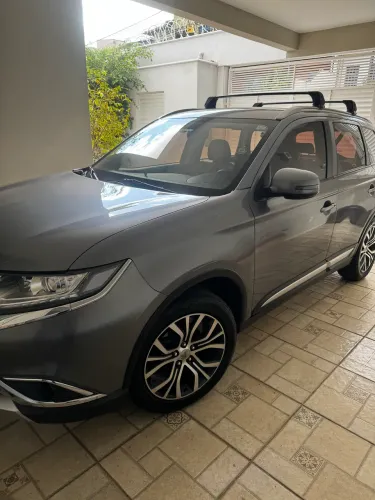Mitsubishi Outlander Comfort 2.0 16V Aut. 2018