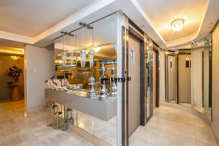 Apartamento Clássico no Centro de Curitiba - 87m²
