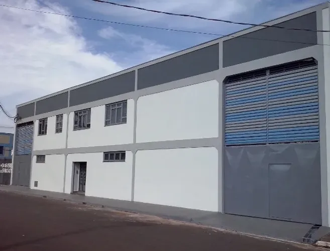 Imóvel industrial na Zona Industrial | É aqui na Imobiliária Rosa e Rangel