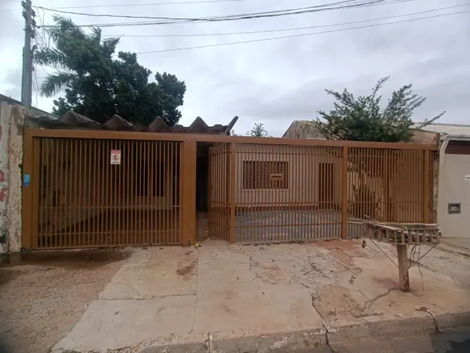CASA TERRÉA - VILA BANDEIRANTES