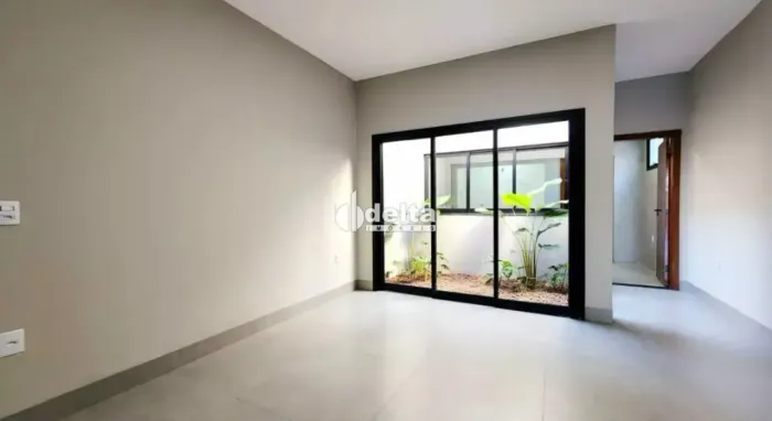 Casa com 3 quartos sendo 2 suíte disponível para a venda no bairro Alto Umuarama em Uberlâ