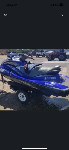 Jet Yamaha 160 3 lugares E outro jet seadoo 2011 155 3 lugares