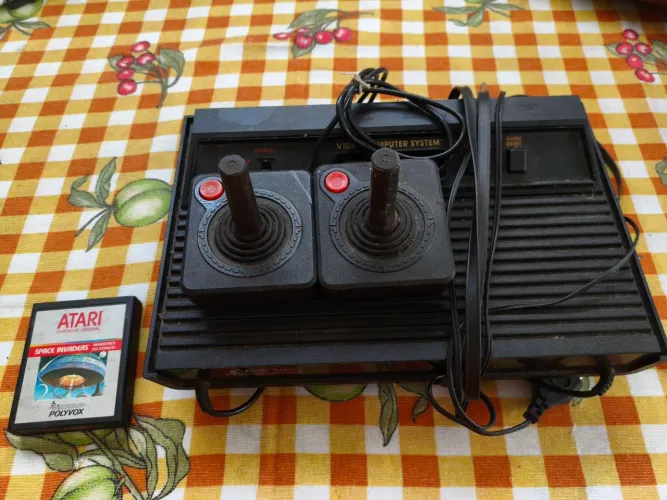 Lote Atari 2600 Black Vader + Space Invaders - Não Testado Pra Colecionador