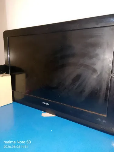 Tv quebrada para retirada de peças