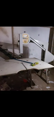 VENDO MÁQUINA DE CORTAR SERRA FITA 