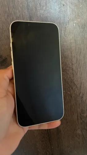 iPhone 13, com defeito