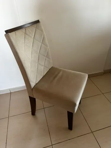 Cadeira estofada para jogo de mesa