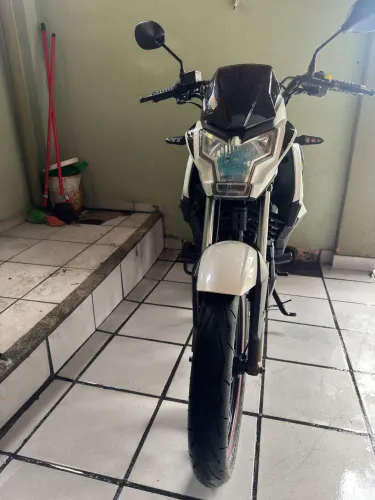 Vendo moto 150 cilindradas 2024/2025 - Shineray JEF 150s EFI