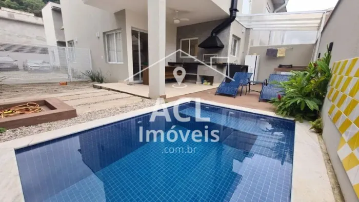 Casa Residencial à venda, Camburi, São Sebastião - CA0164.