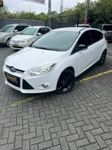 Ford Focus Titanium 2.0 16V Flex 5P Mec. 2015