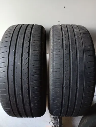 Par de pneus 225/45/17. Seminovo.