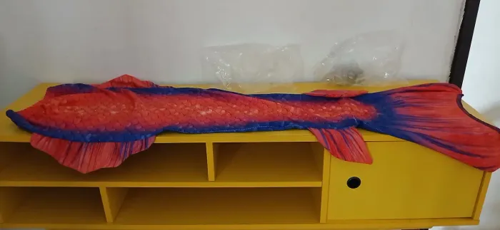 Biquíni com caldas de sereia 