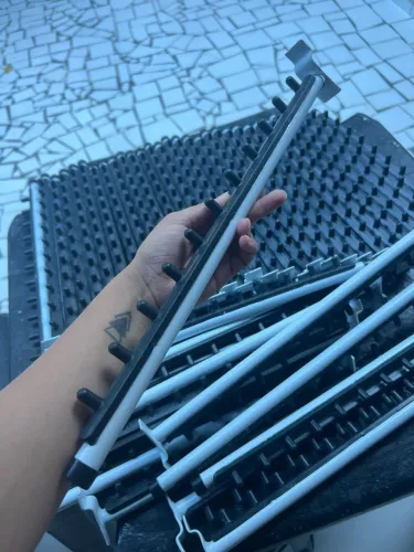 49 cabides/ suporte de parede - serve para bolas, roupas?