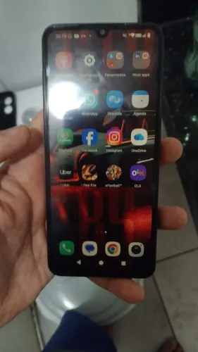 Vendo ou troco em celular poco c71 64gb nenhum defeito funcionando perfeitamente película