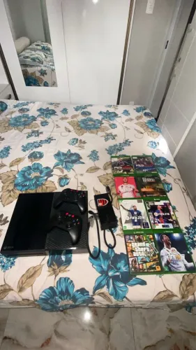 Xbox One Completo + 2 Controles + 8 Jogos Originais | FIFA 23, GTA V e Mais