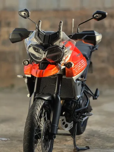 TRIUMPH TIGER 800 XCA