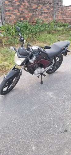 Vendo uma moto titan 150