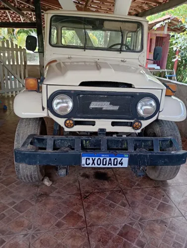 Toyota bandeirante 74 