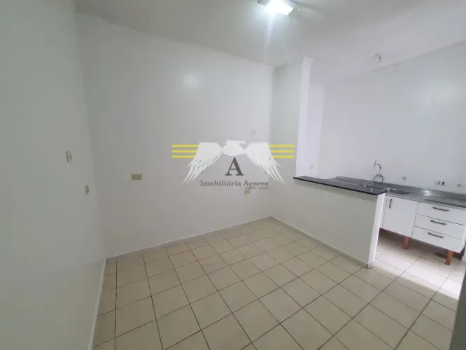 More a 800m do Metrô Belém! Oportunidade de Casa de 50m² com Sala e 2 Dormitórios!