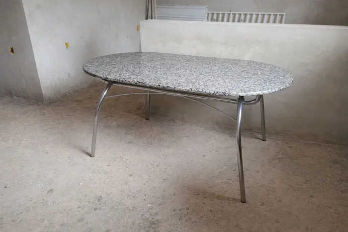 Mesa de jantar, desocupar espaço