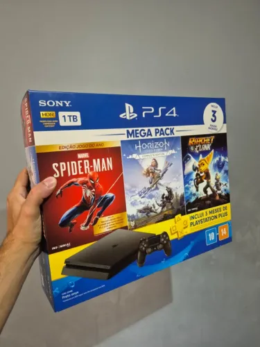 Vendo PS4 Slim 1TB + 3 Jogos Originais + Controle + Câmera