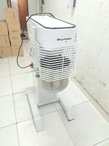 Batedeira Planetária Industrial Skymsen 18 Litros BPS-18CE4 - 220V