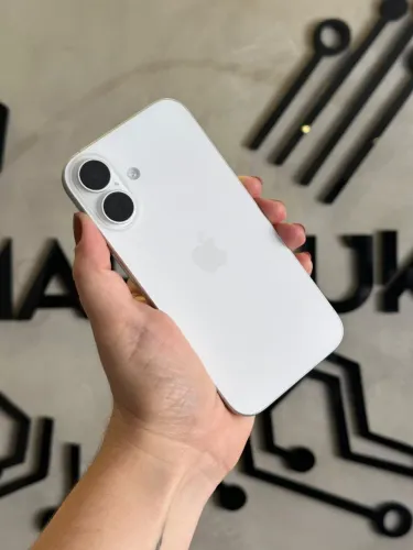 ? iPhone 16 White - 128GB