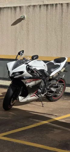 Yamaha R1