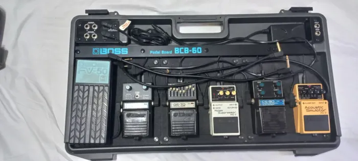 Case boss mais pedais de efeito.