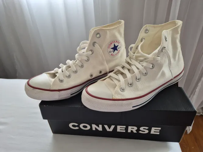 Tênis All Star de cano branco novinho