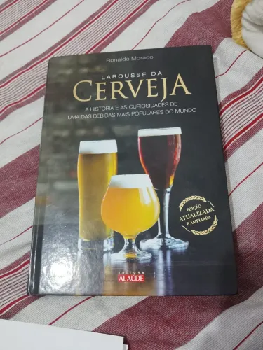Livro Larousse da cerveja