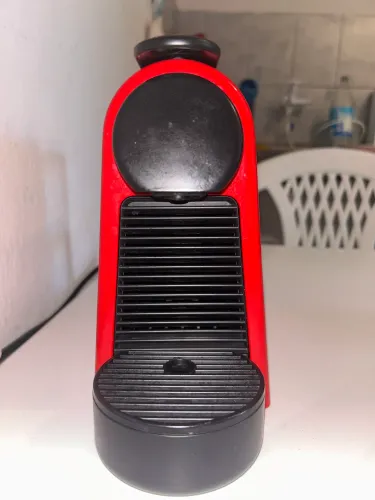 Cafeteria Nespresso Essenza Mini Vermelho
