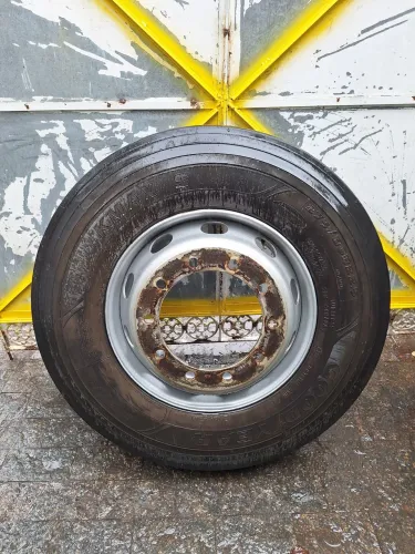 Pneu Goodyear kmax 275 80 22.5